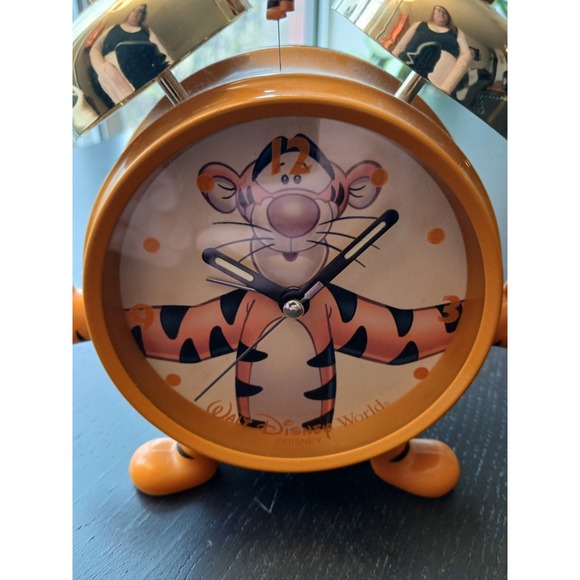 VTG Disney Tigger alarm clock Disney World Arms Move Winnie Pooh Tigger #1405 - Picture 7 of 8